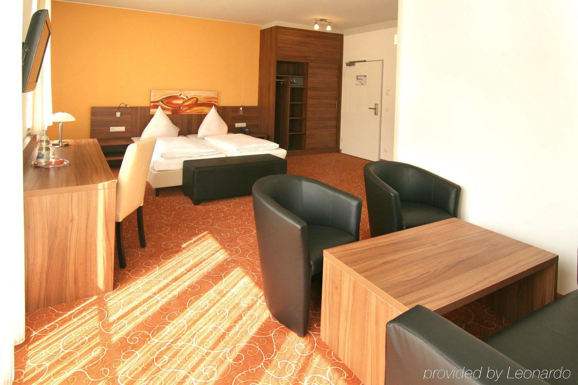 Hotel St. Georg Ratisbona Esterno foto