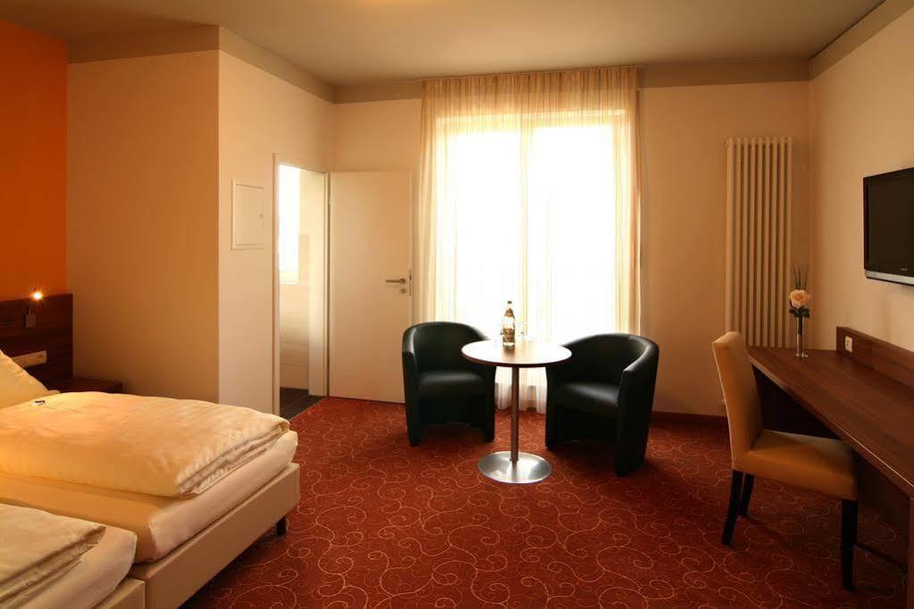 Hotel St. Georg Ratisbona Esterno foto